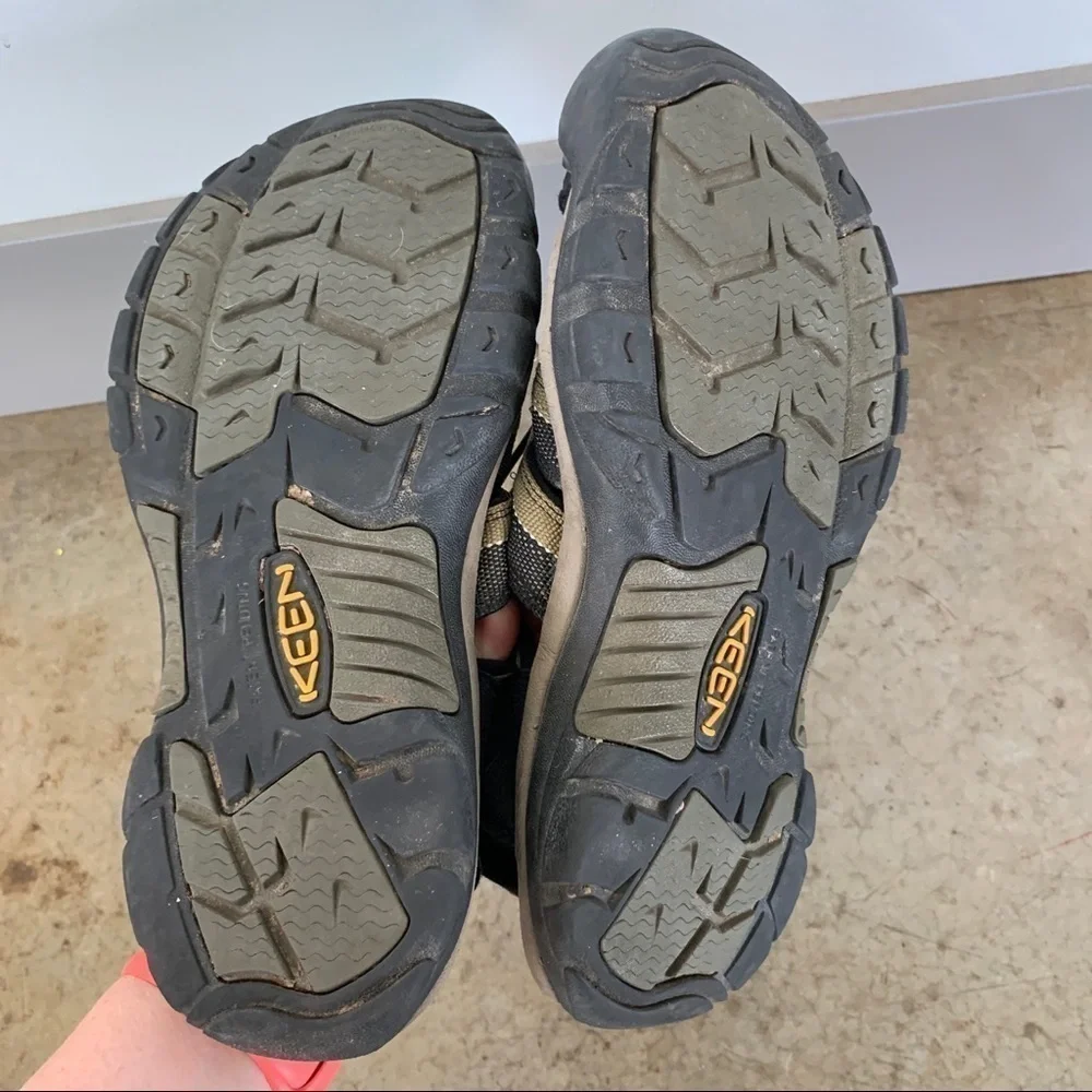 Keen Brown Waterproof Sandals Size 9‎